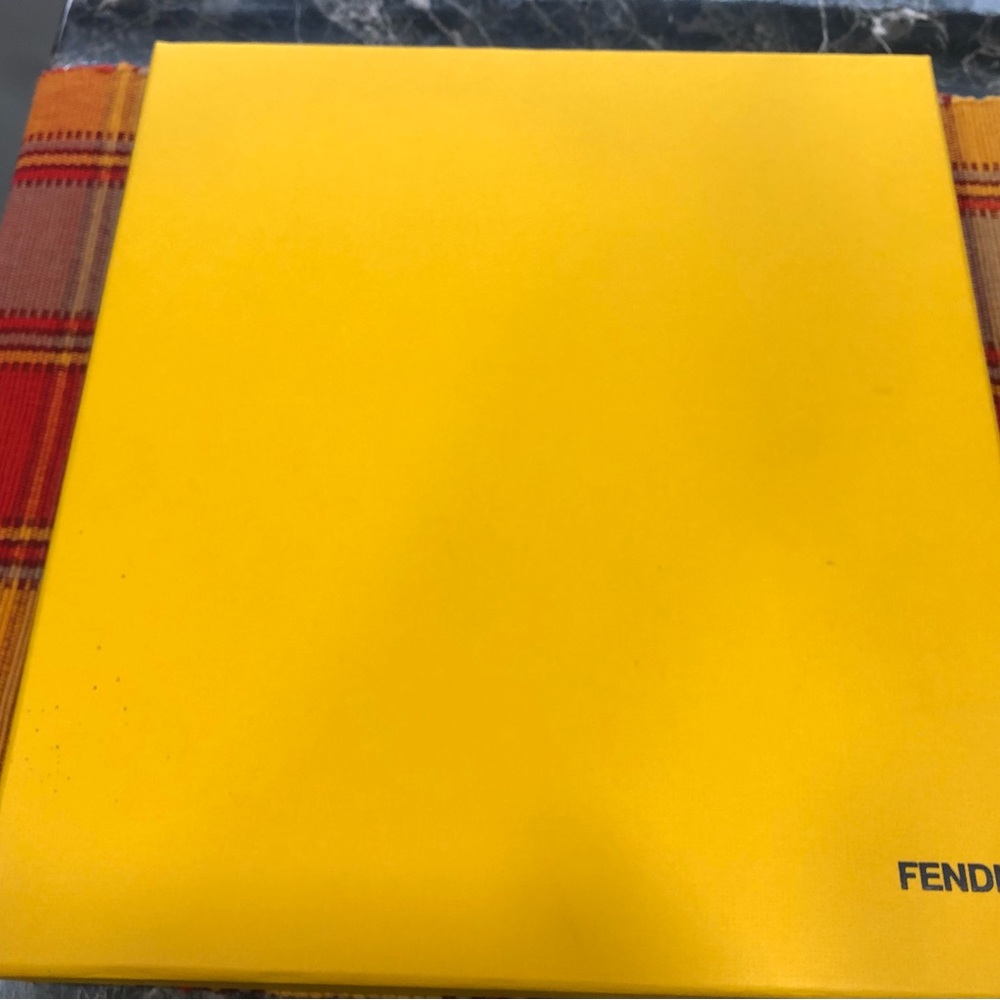 Fendi Box - Picture 2 of 4